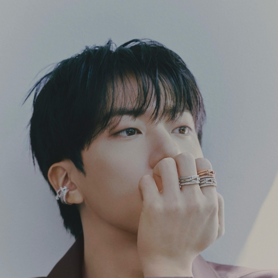 Foto aktivitas terbaru Jin (BTS)