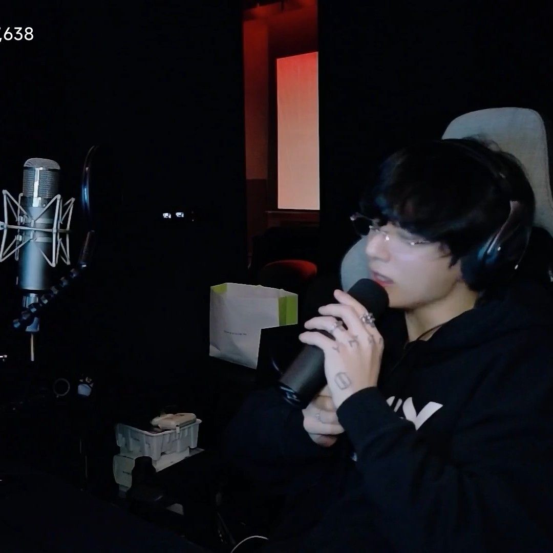 Behind-the-scenes cut of BTS