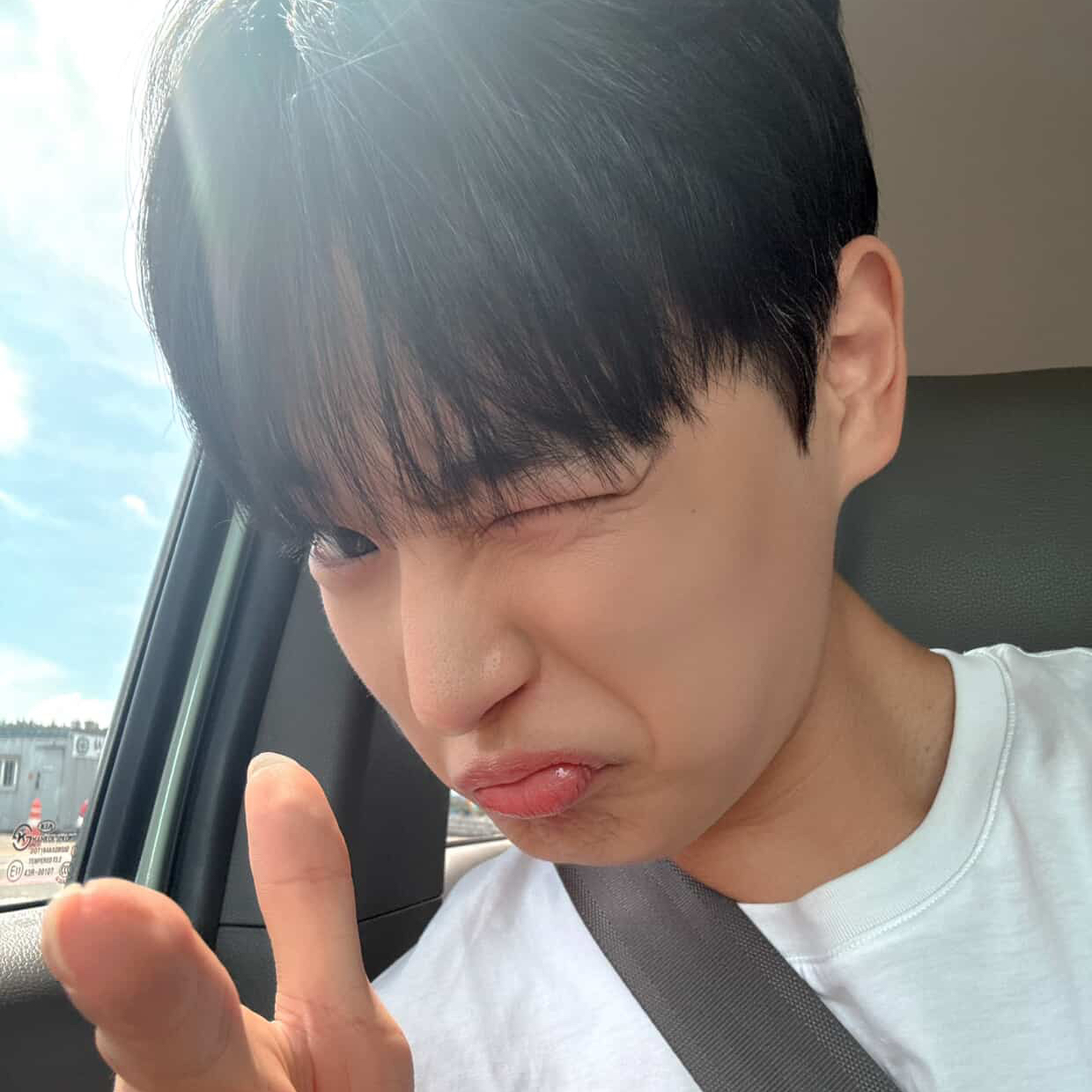 Behind-the-scenes cut of Choi Byungchan
