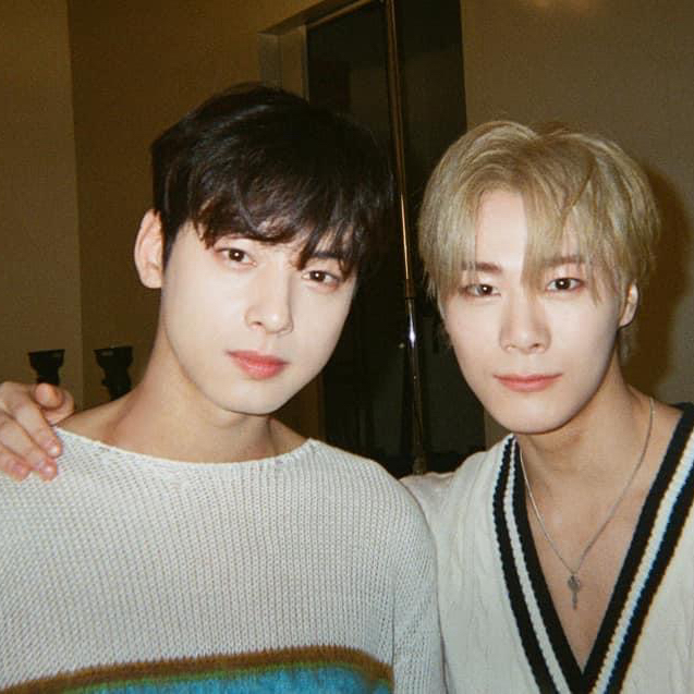 A moment captured by Eunwoo (ASTRO)'s fan