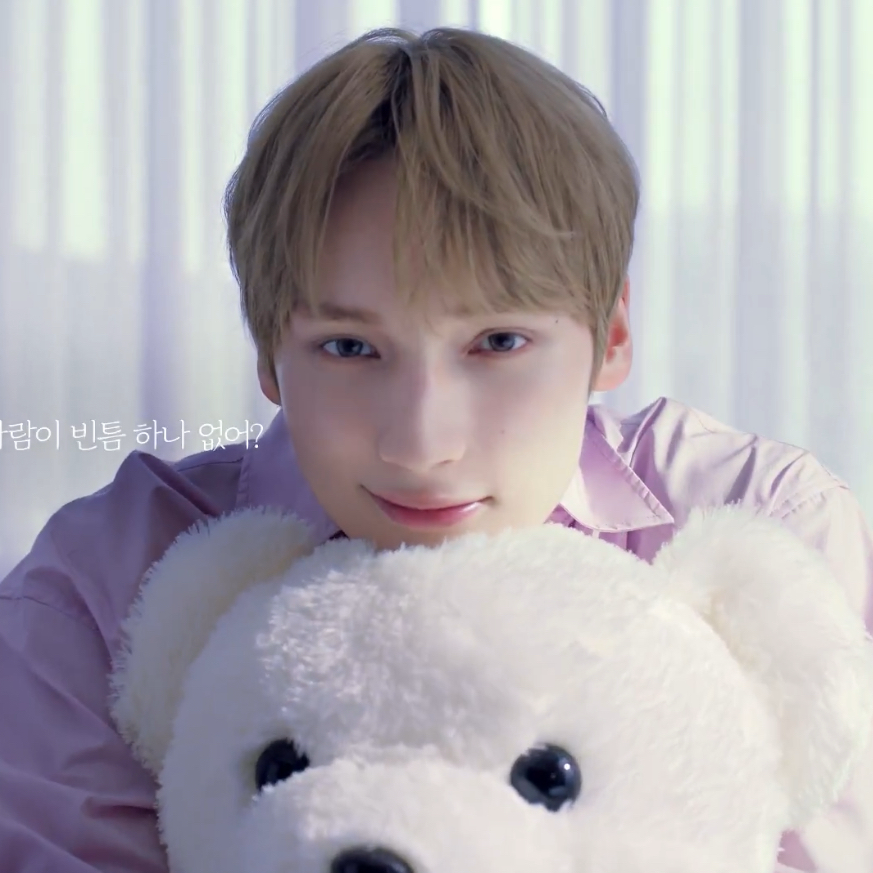 A moment captured by HueningKai (TOMORROW X TOGETHER)'s fan