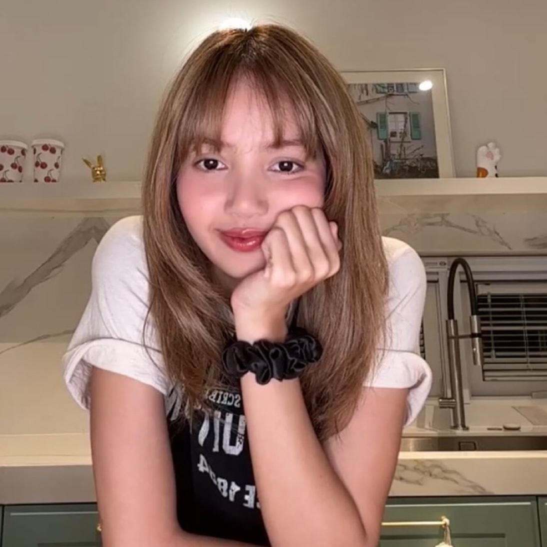 Lisa (BLACKPINK)的最新照片