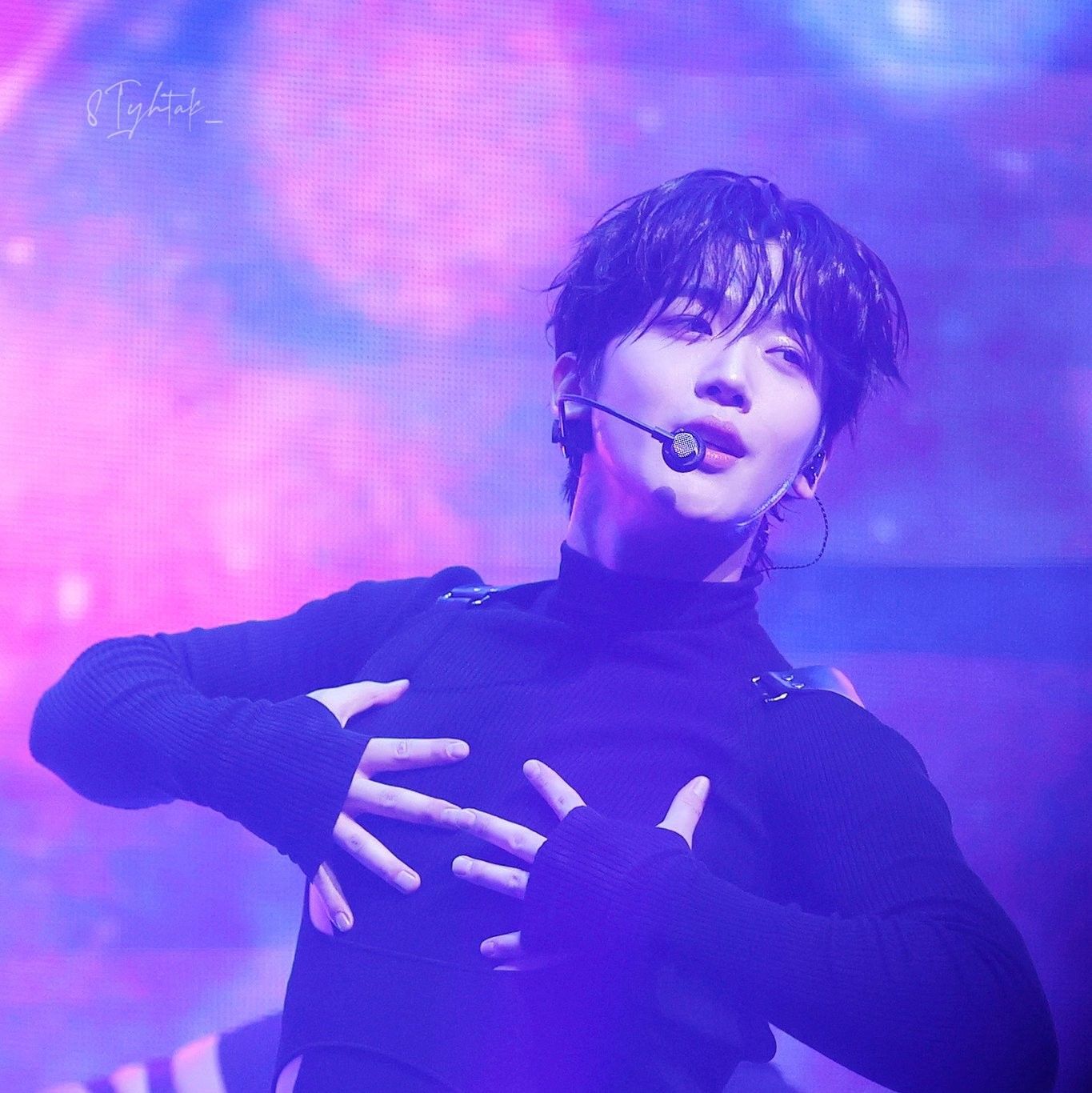 キム・ヨハン (WEi)の舞台裏ショット