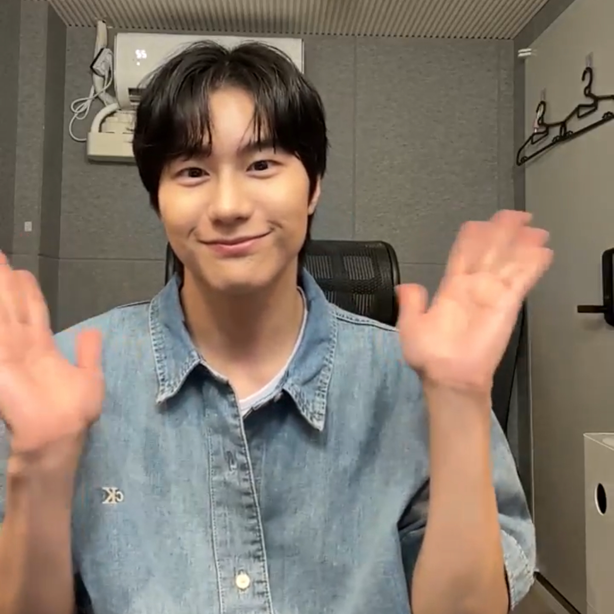 A moment captured by Kang Seungsik (VICTON)'s fan