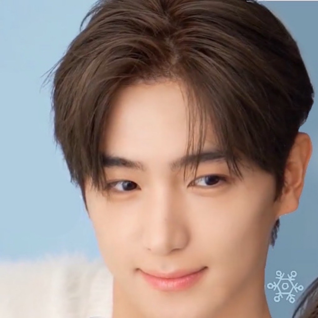 Behind-the-scenes cut of Hyunjae (THE BOYZ)