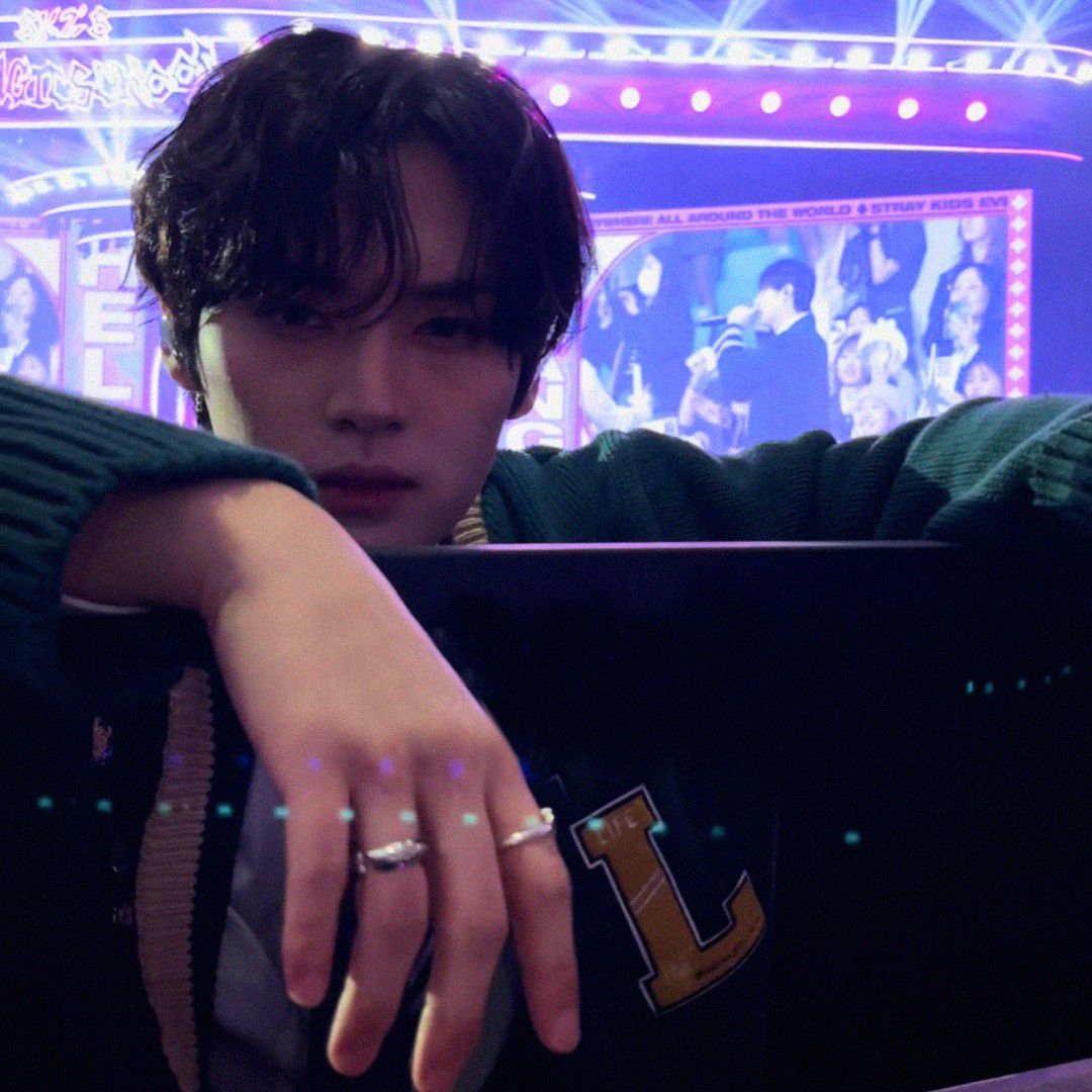 Behind-the-scenes cut of Lee Know (Stray Kids)