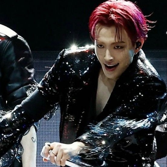 A moment captured by Hongjoong (ATEEZ)'s fan