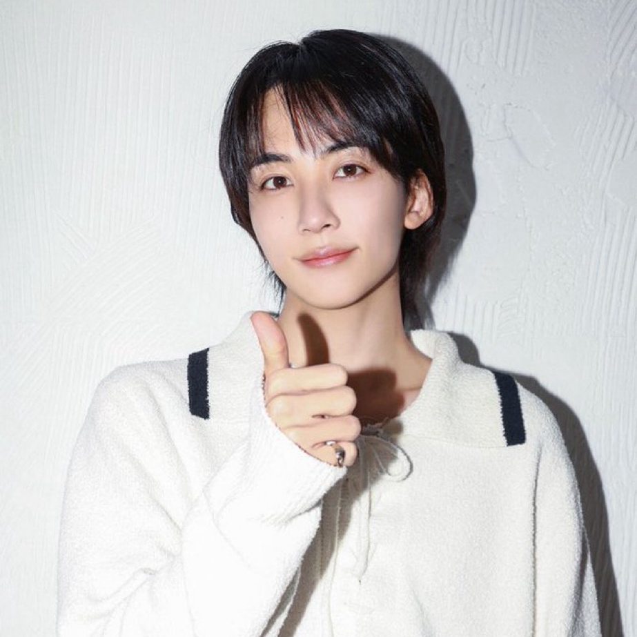 Latest photo of Jeonghan (SEVENTEEN)