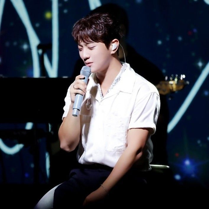 Recent activity shot of Hong Joochan (GoldenChild)