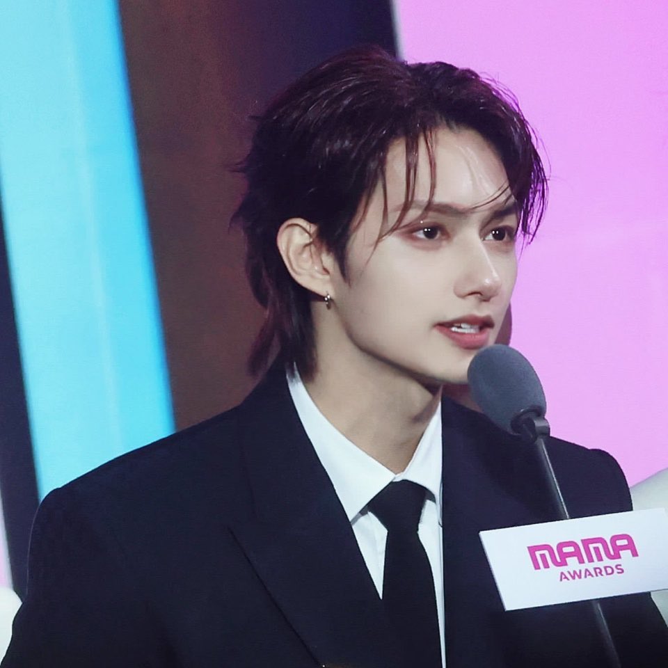 Behind-the-scenes cut of Jun (SEVENTEEN)