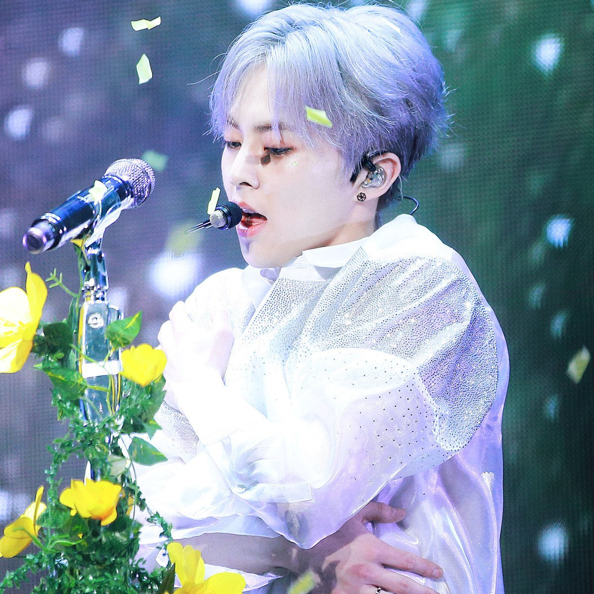 A moment captured by Xiumin (EXO)'s fan