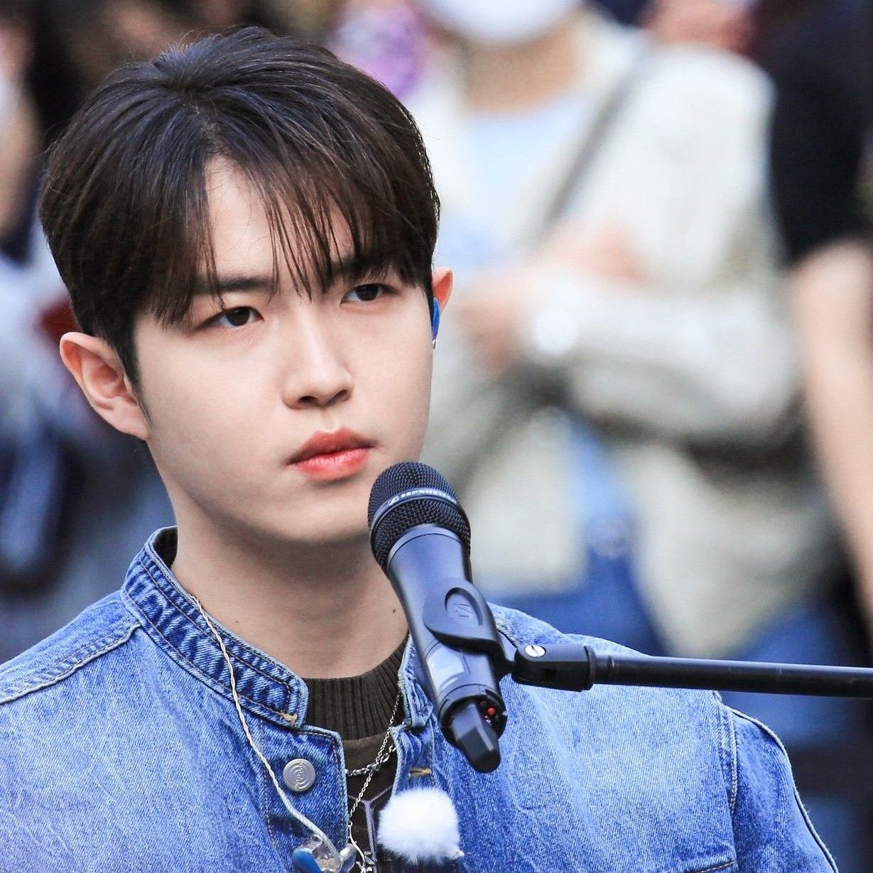 Behind-the-scenes cut of Kim Jaehwan
