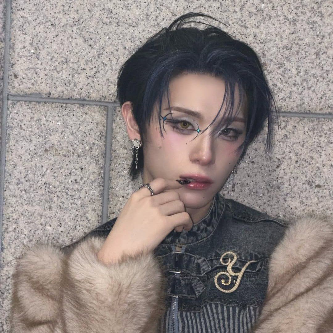 Behind-the-scenes cut of Haru (XLOV)