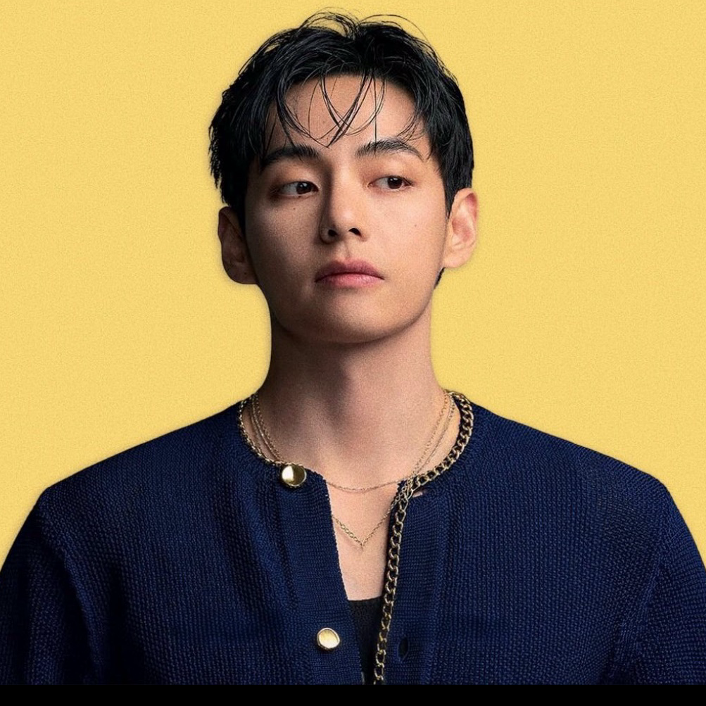 Latest photo of V (BTS)