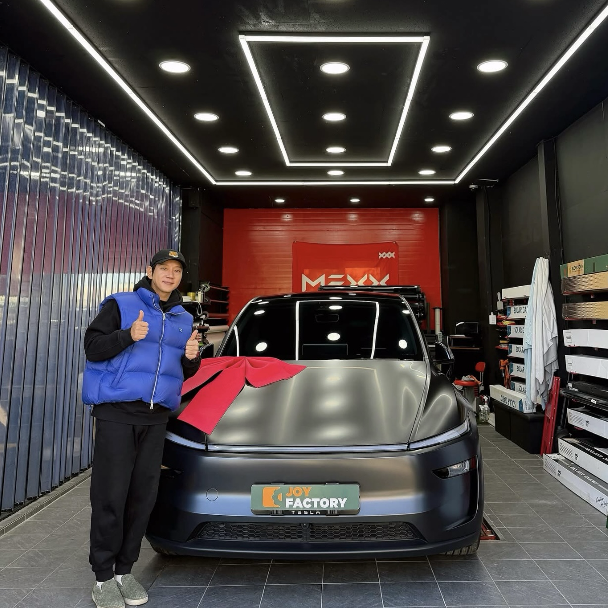 Behind-the-scenes cut of Hwang Chiyeol