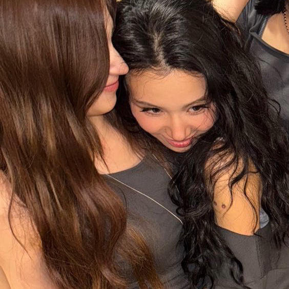 Sana (TWICE)的最新照片