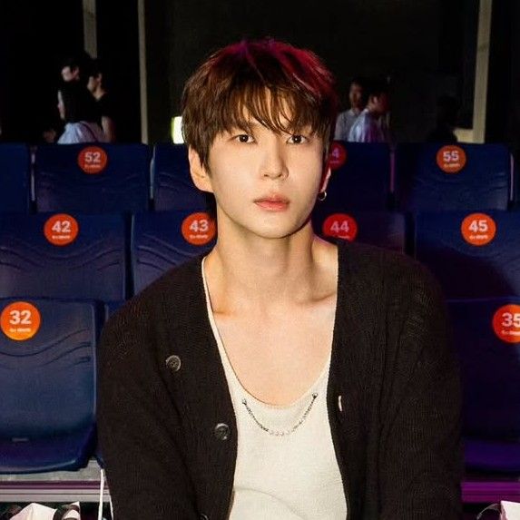 Behind-the-scenes cut of LEO (VIXX)
