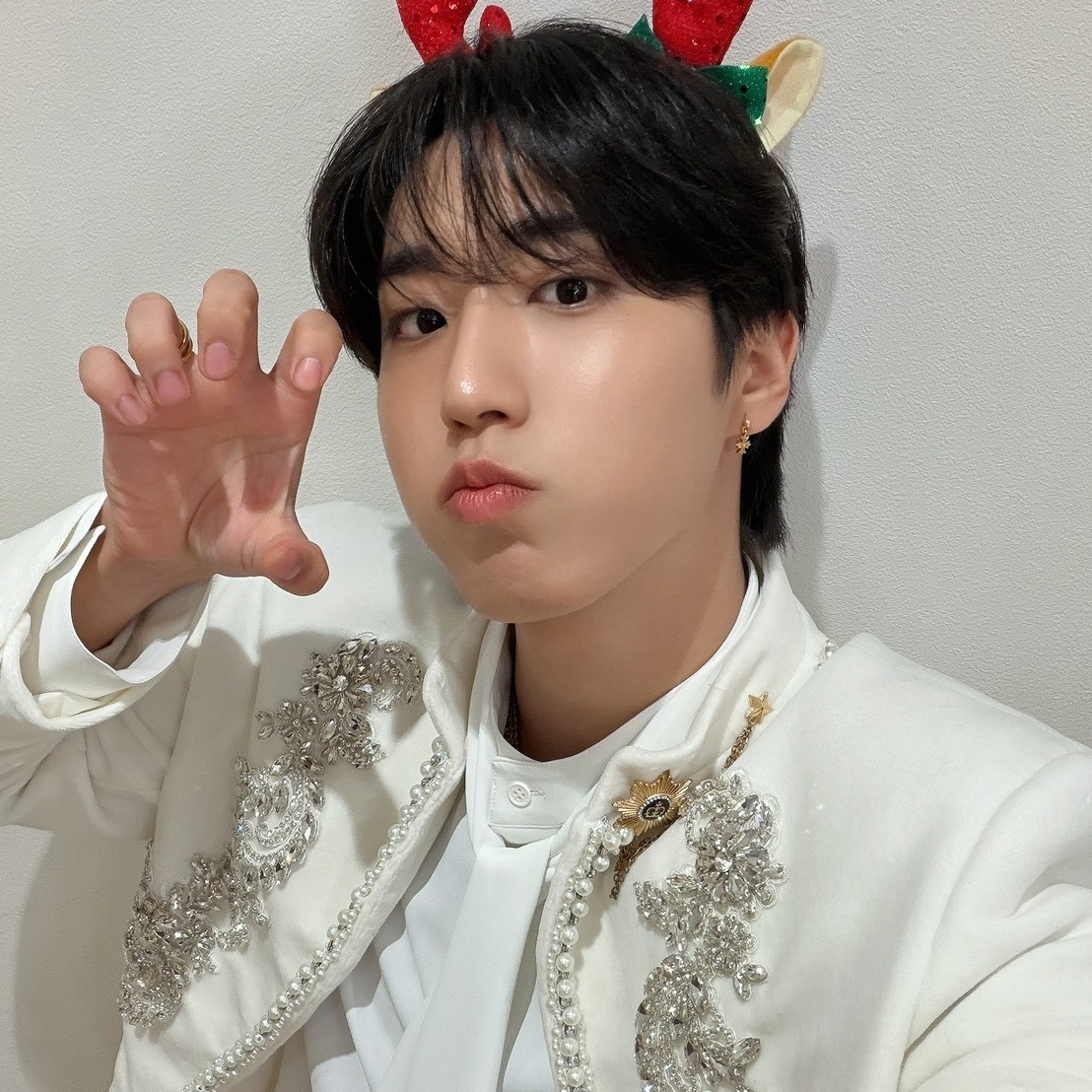 Latest photo of HAN (Stray Kids)