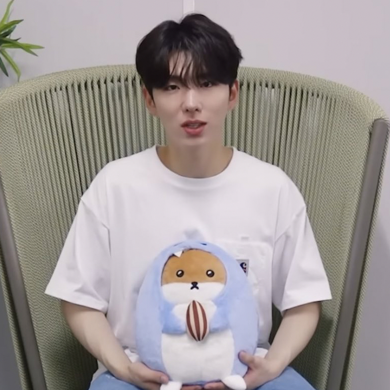 A moment captured by Kihyun (MONSTA X)'s fan