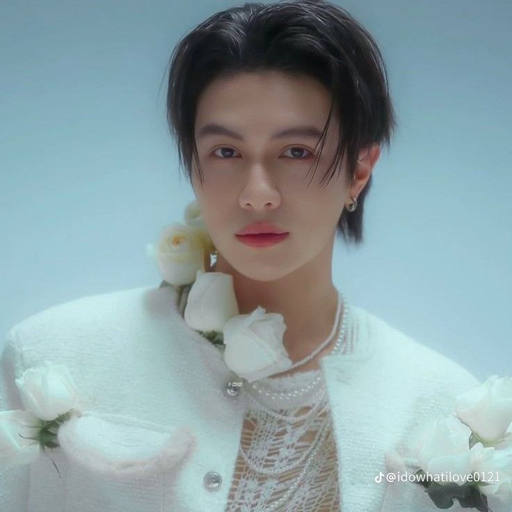 A moment captured by William (LYKN)'s fan