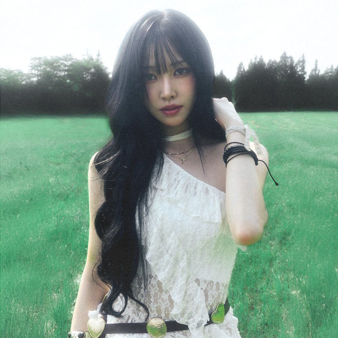 A moment captured by Yuju (GFRIEND)'s fan