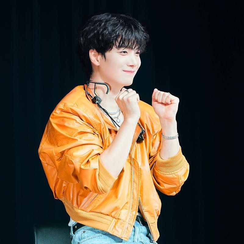 Behind-the-scenes cut of Kim Jonghyeon