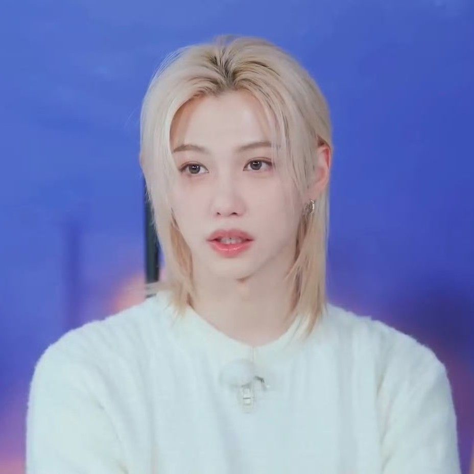 필릭스 (Stray Kids)의 최신 사진