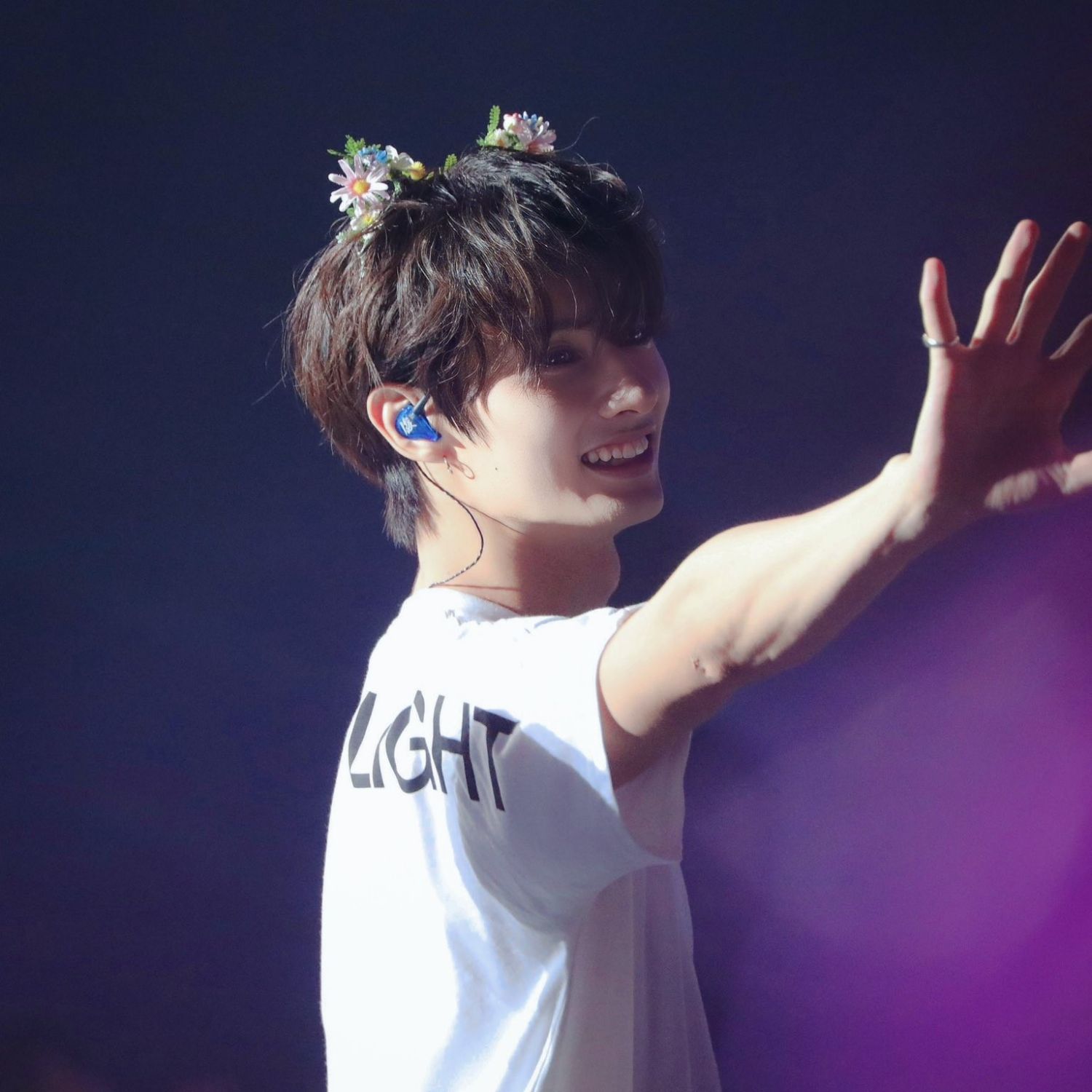 Recent activity shot of Jun (SEVENTEEN)