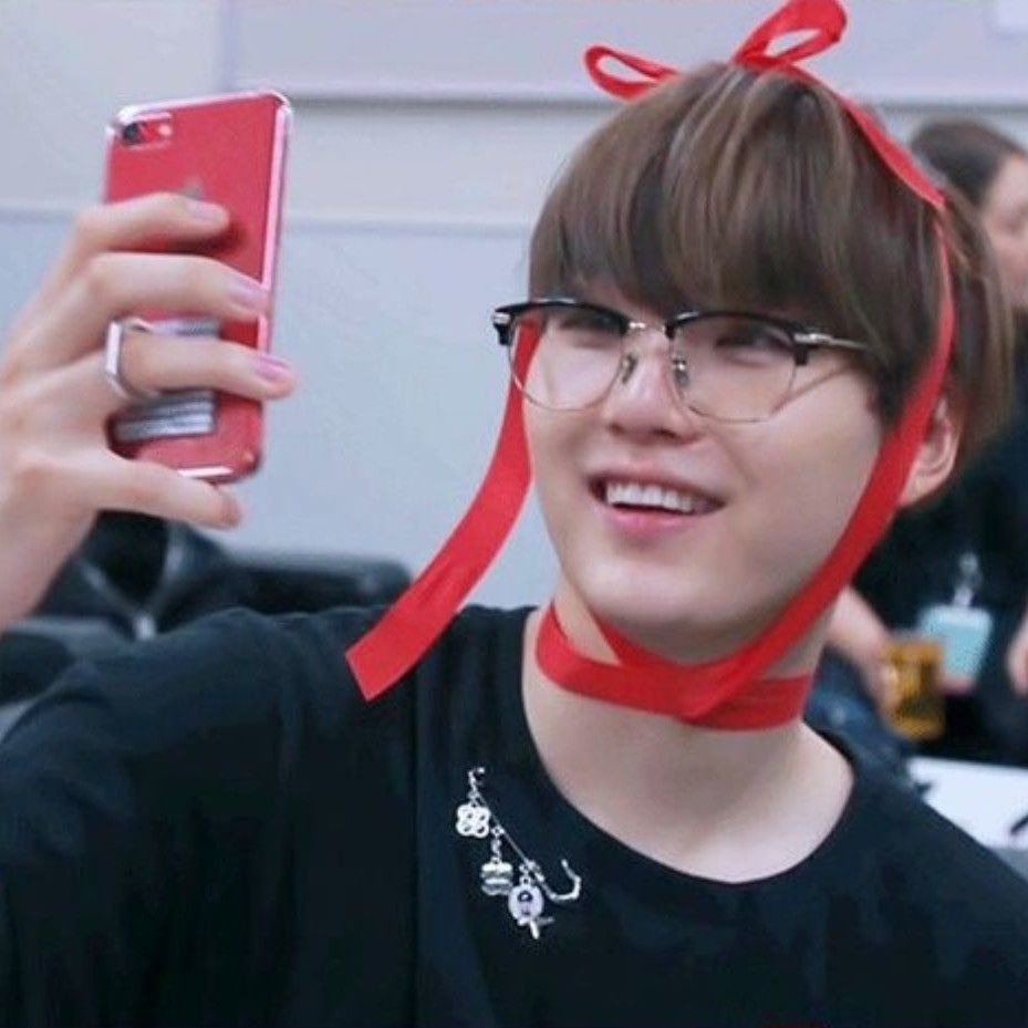 Latest photo of SUGA (BTS)