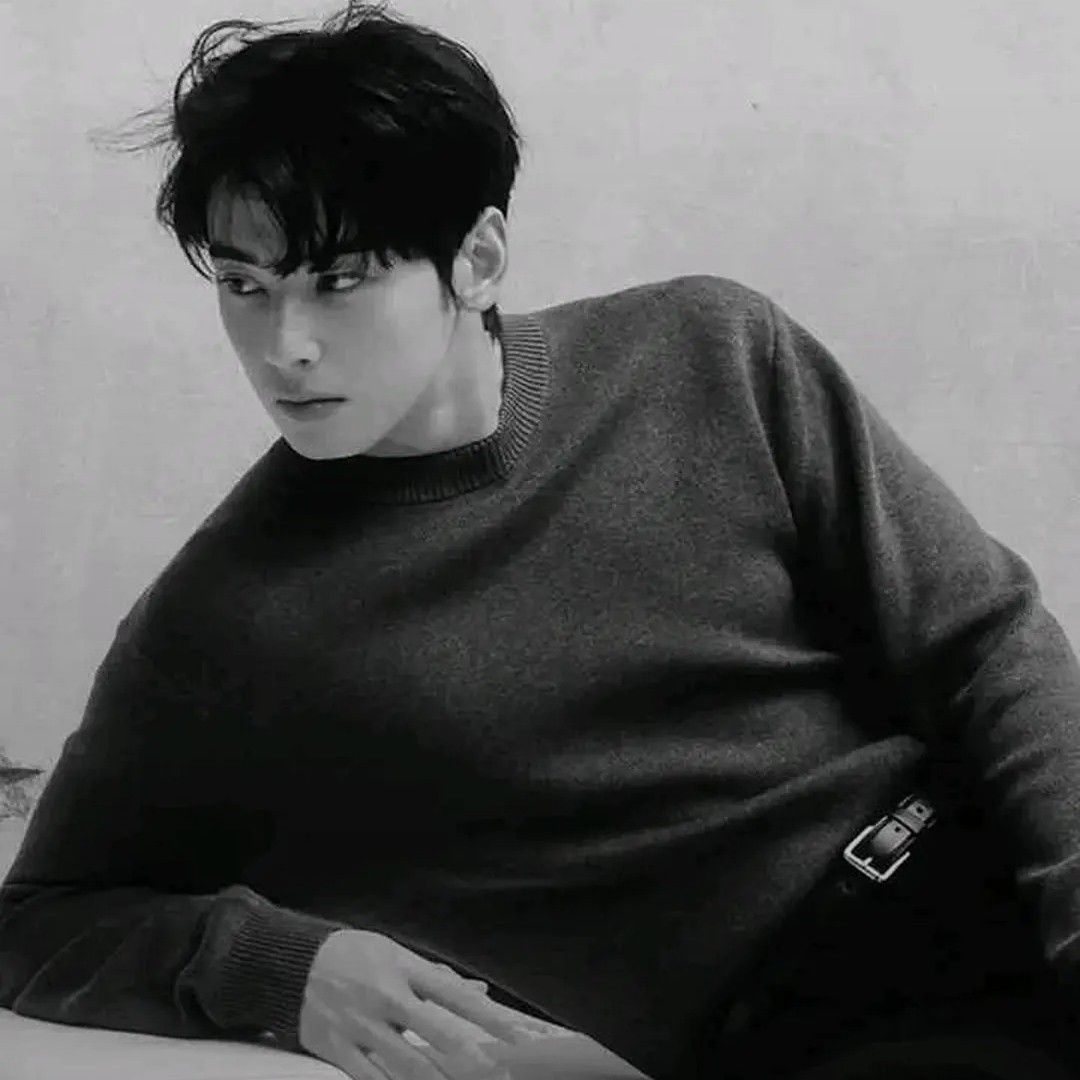 Latest photo of Eunwoo (ASTRO)