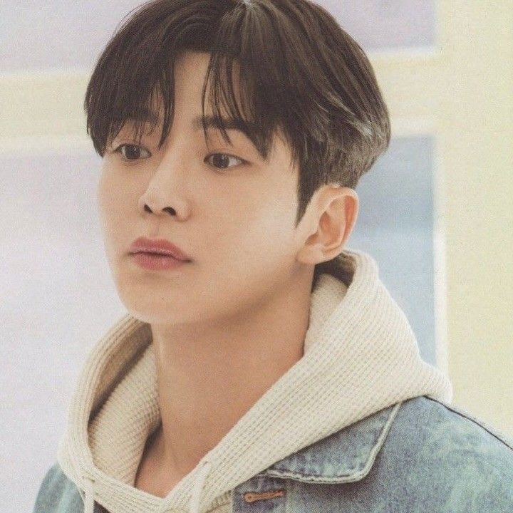 A moment captured by Rowoon's fan