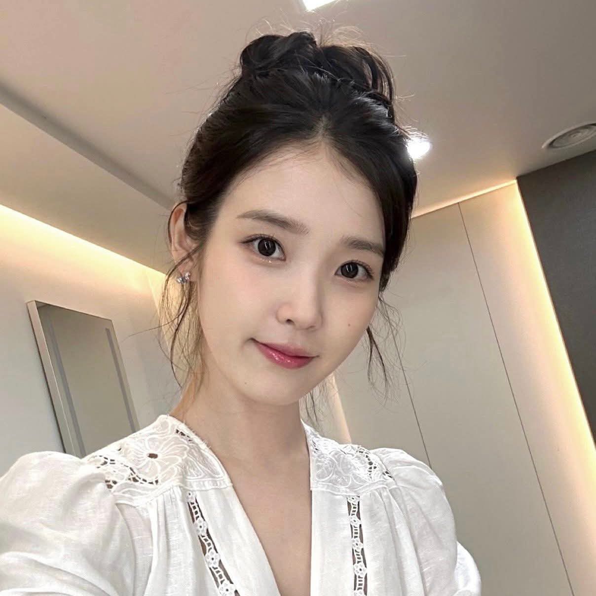 Latest photo of IU