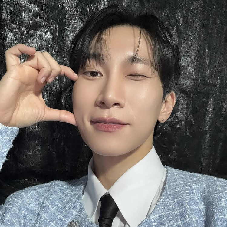 Recent activity shot of Seo Eunkwang (BTOB)