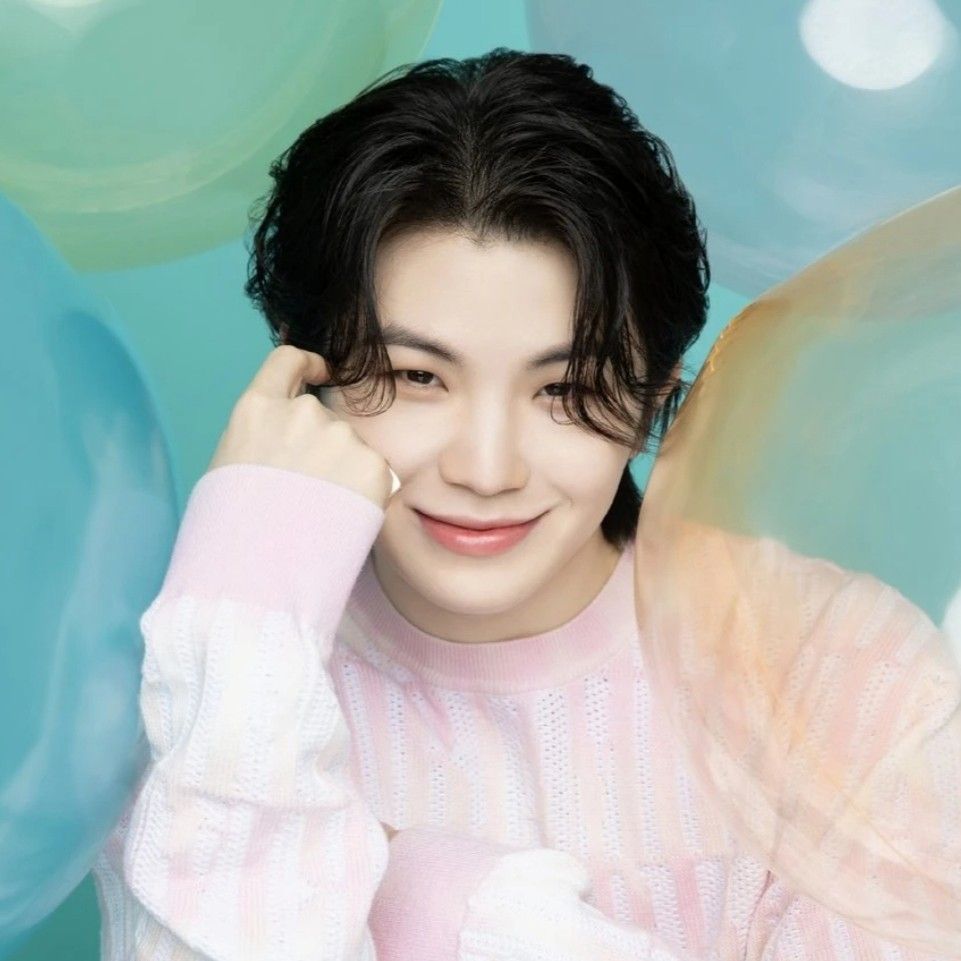 A moment captured by Woozi (SEVENTEEN)'s fan
