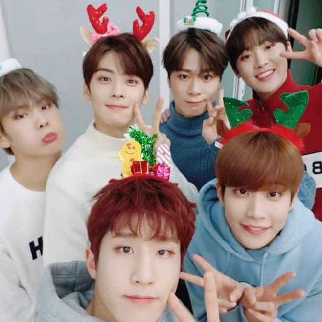 아스트로의 최신 사진