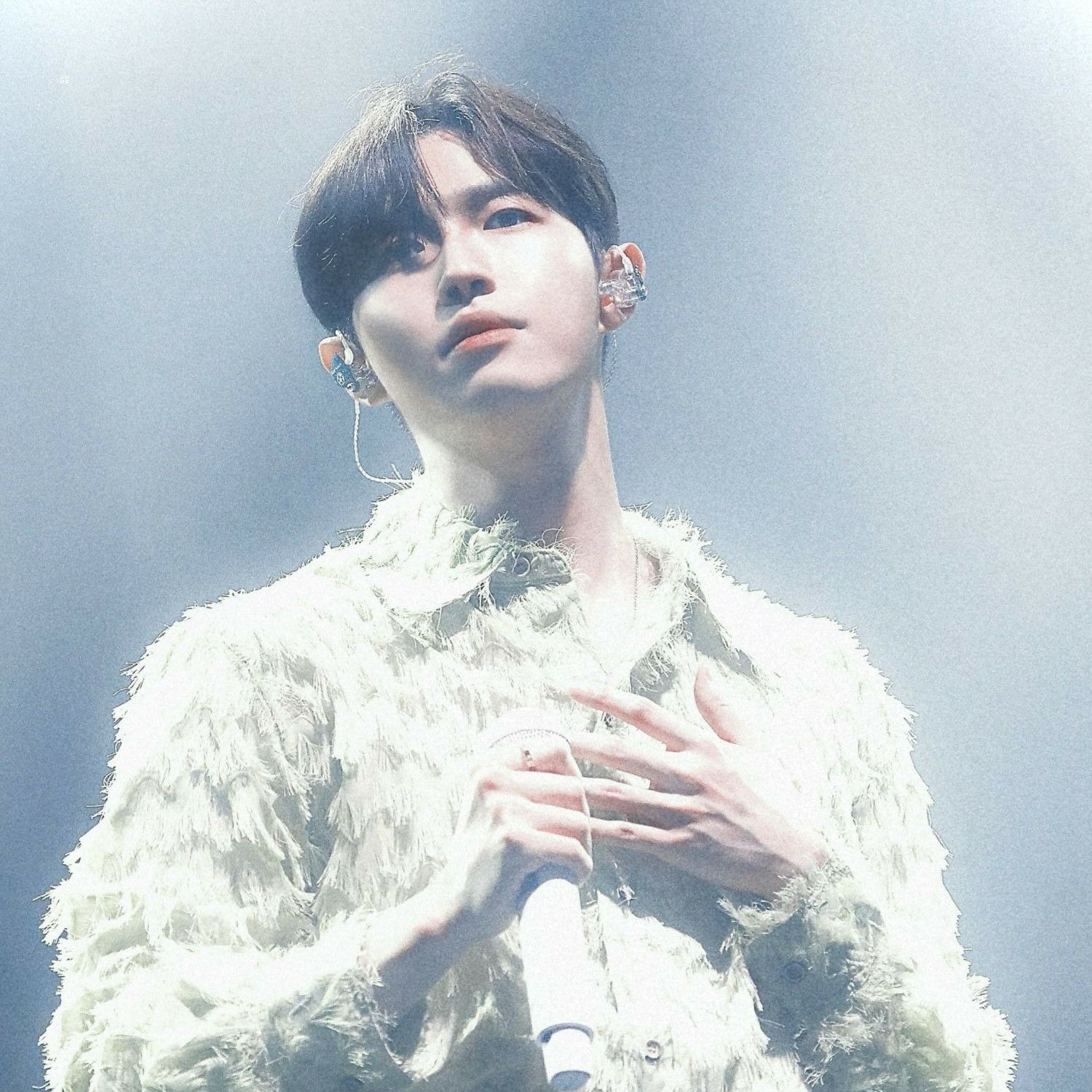Latest photo of Kim Jaehwan