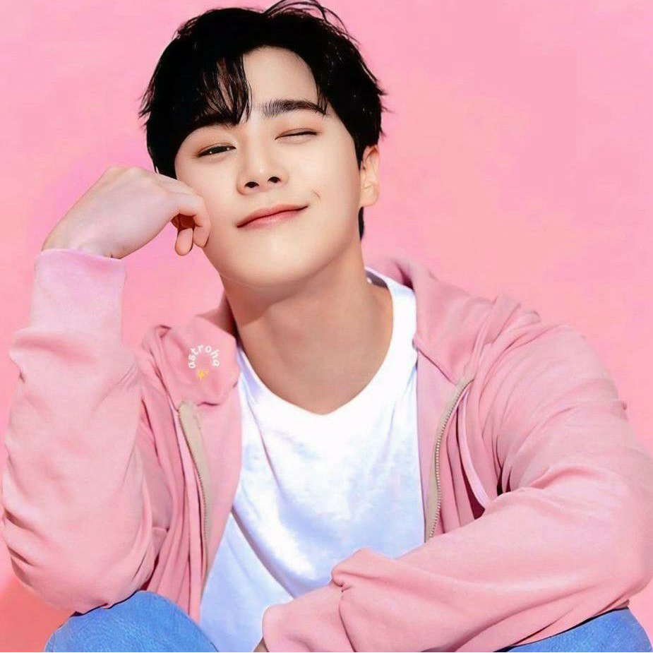A moment captured by Moonbin (ASTRO)'s fan