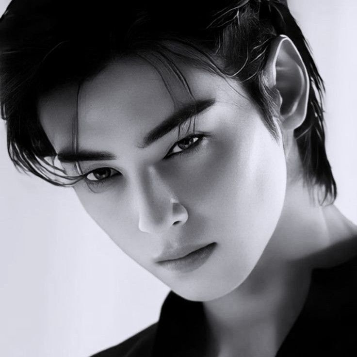 Recent activity shot of Eunwoo (ASTRO)