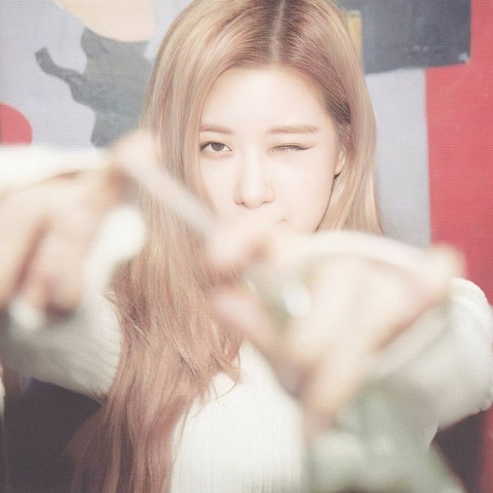 ROSÉ (BLACKPINK)的幕后花絮