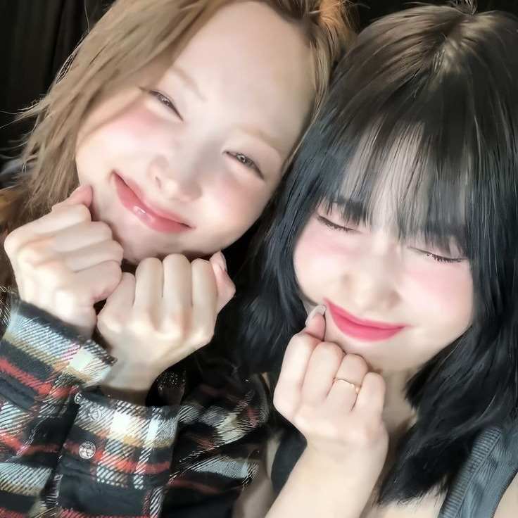 Momo (TWICE)的幕後花絮