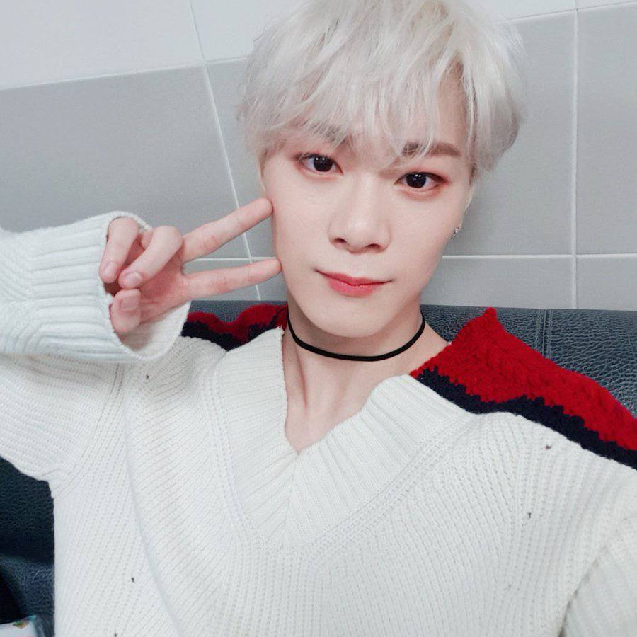Latest photo of Moonbin (ASTRO)