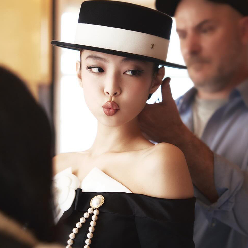 Recent activity shot of Jennie (BLACKPINK)