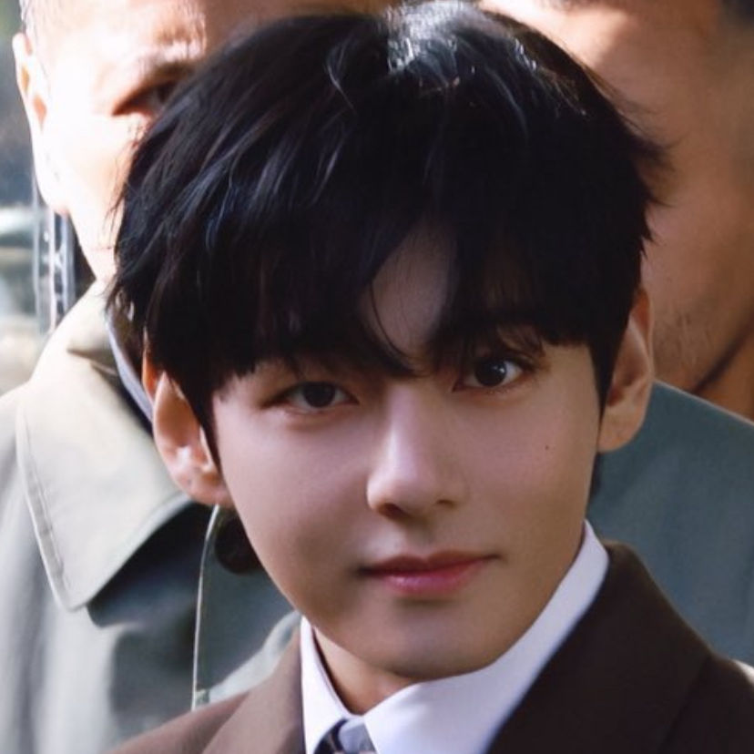 뷔 (방탄소년단)의 비하인드 컷