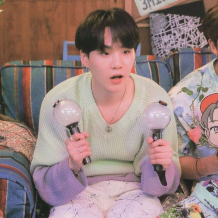 Latest photo of SUGA (BTS)