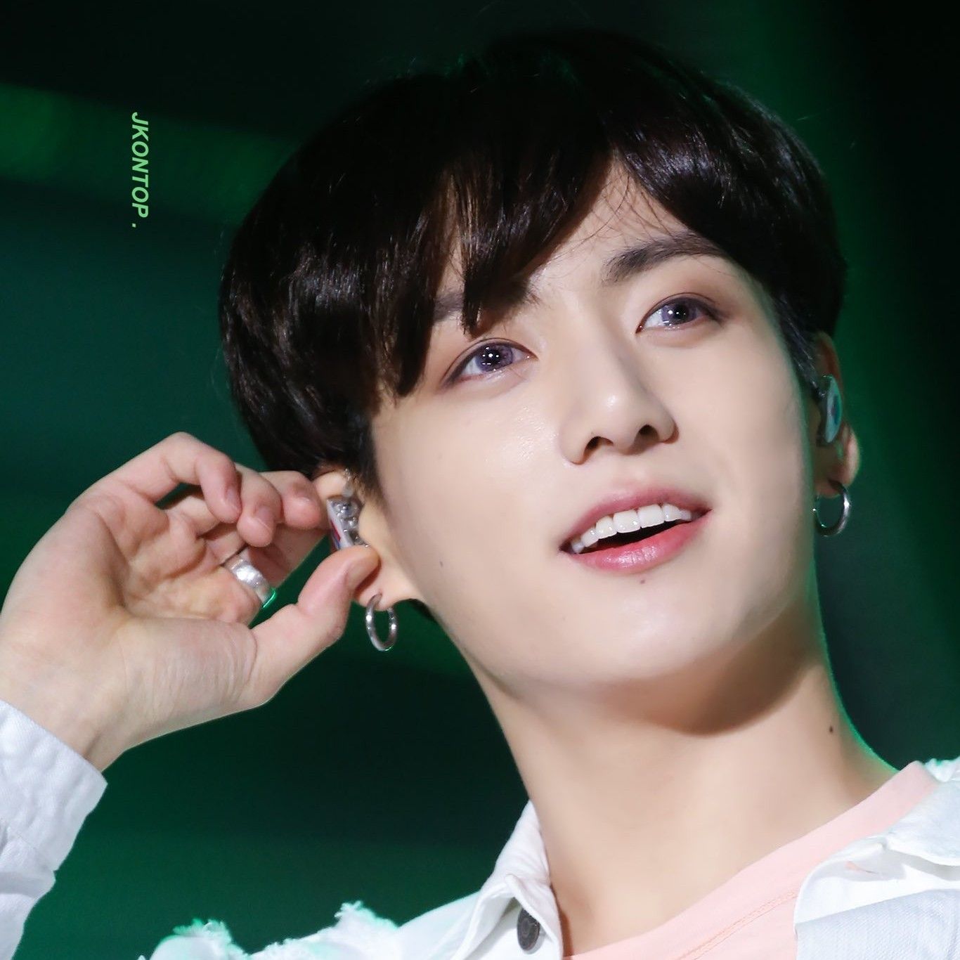 Popular K-POP post loved by fans
