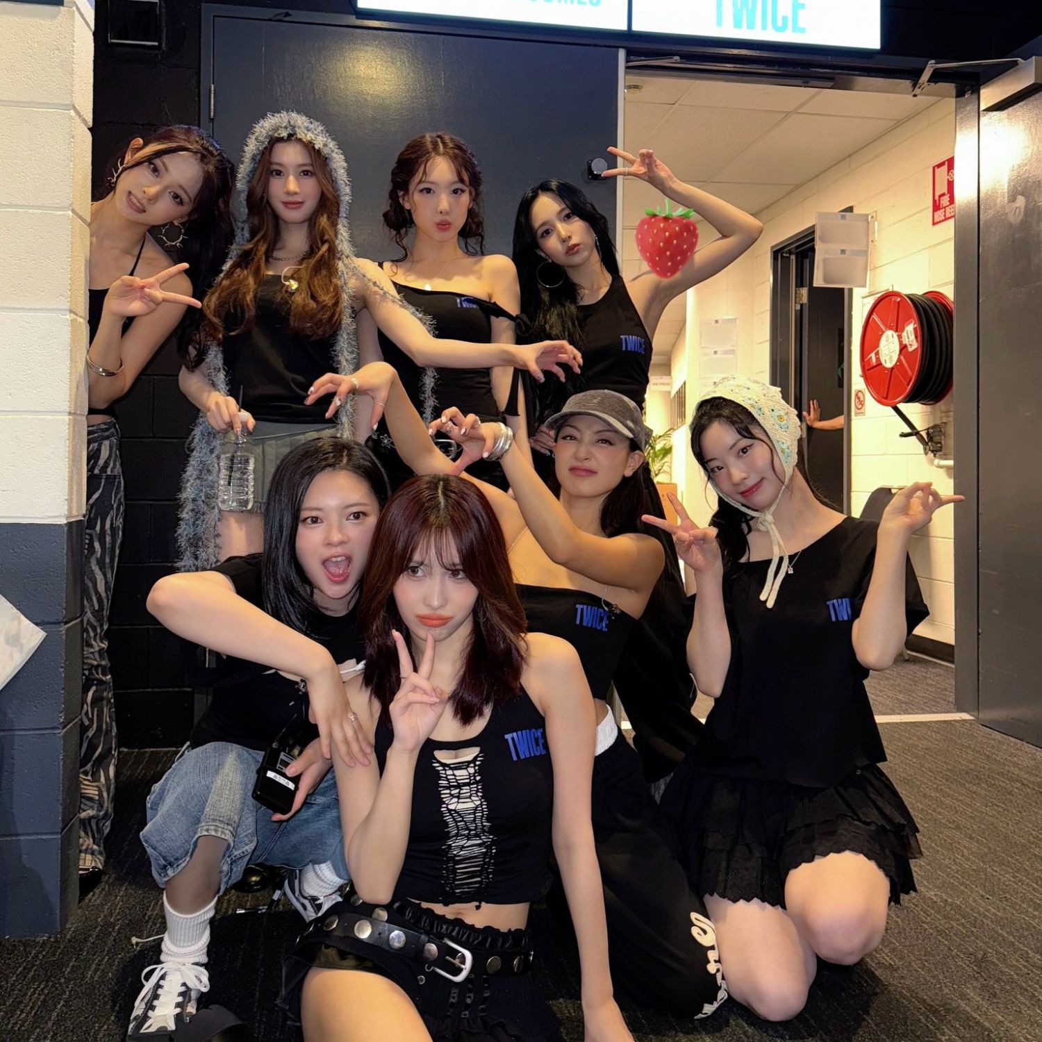 Momen yang diabadikan oleh penggemar TWICE