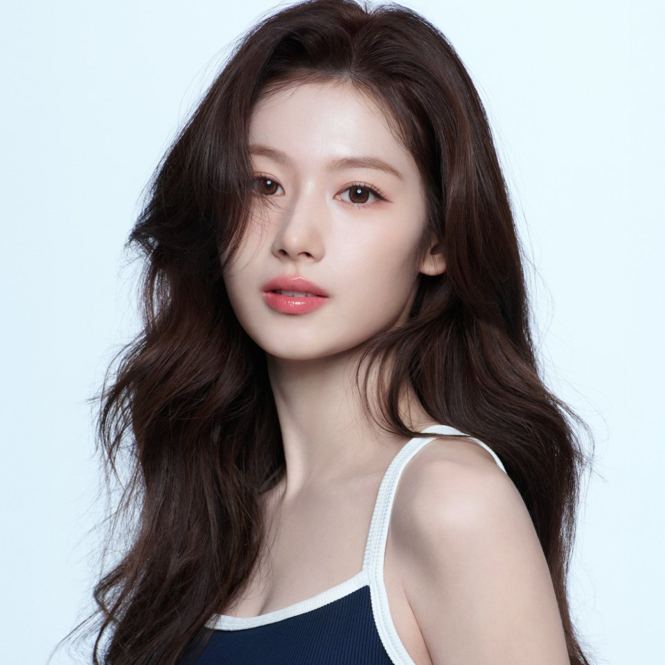 Sana (TWICE)的最新活动照片