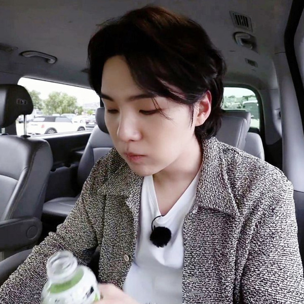 Potret di balik layar SUGA (BTS)