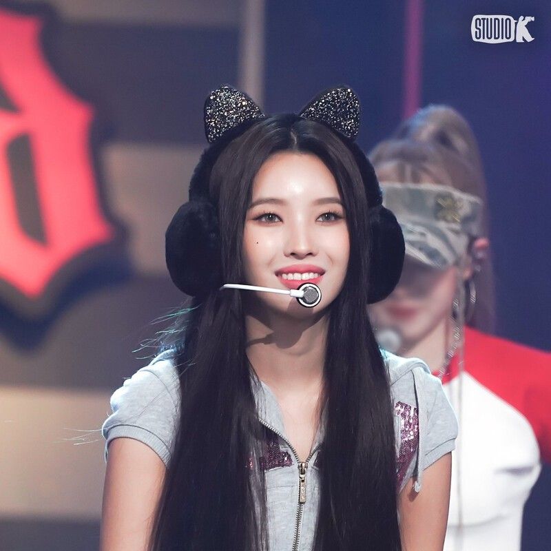 Behind-the-scenes cut of Soyeon (i-dle)