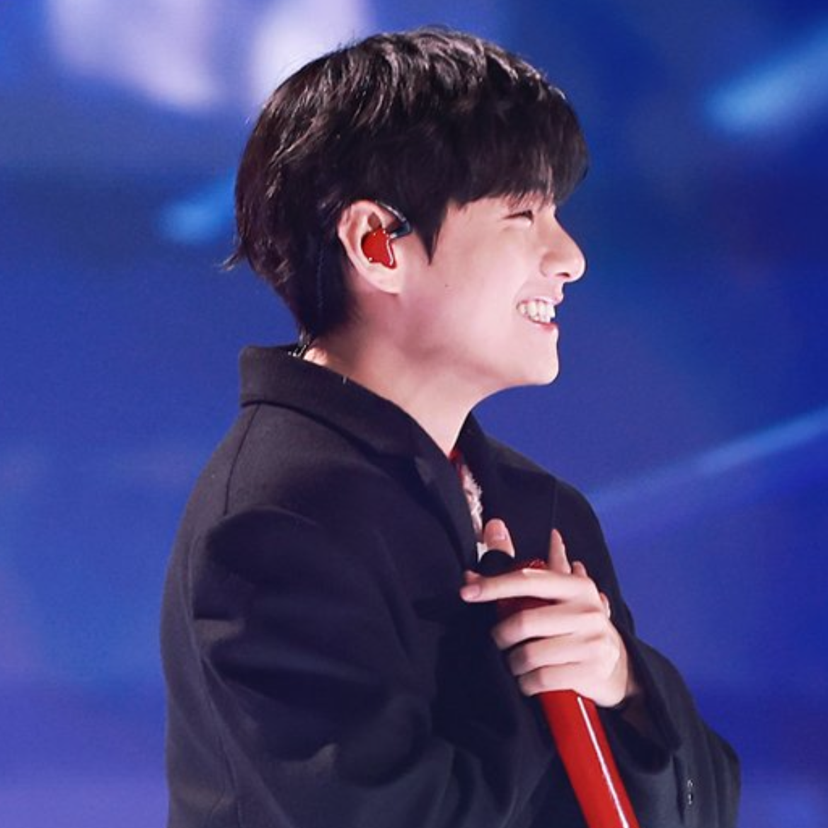 Recent activity shot of V (BTS)